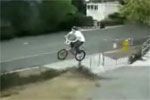 Un salto fallido en bicicleta