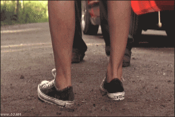 Disculpe, ¿la calle…