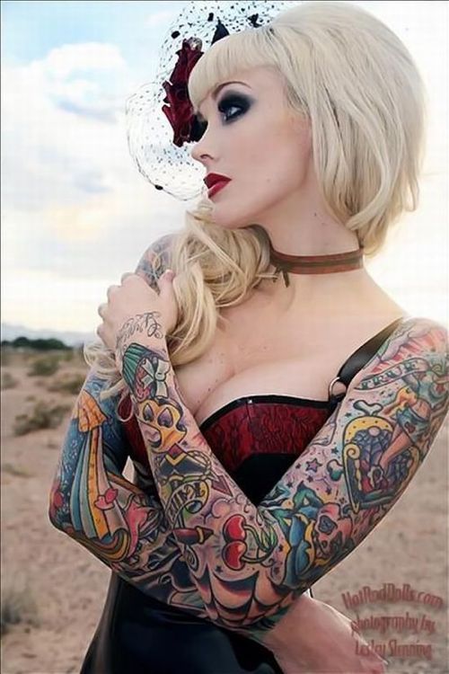 girls_with_tattoos_07