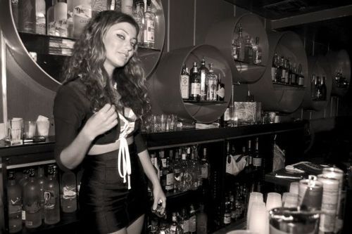 hot_bartenders_04
