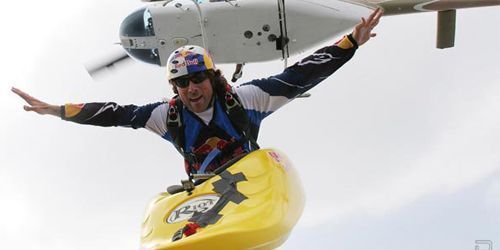 Salto en paracaídas con kayak