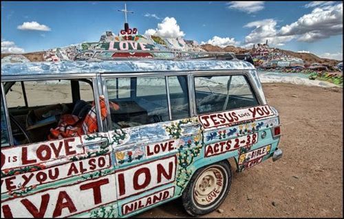 salvation_mountain_04